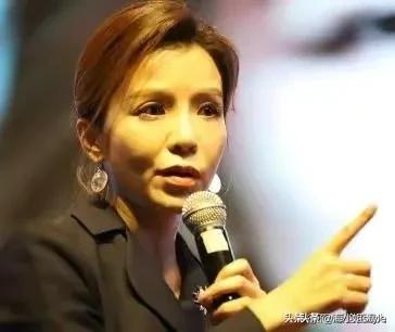 主持央视春晚的六大美女，李思思颜值担当，新人马凡舒抢镜