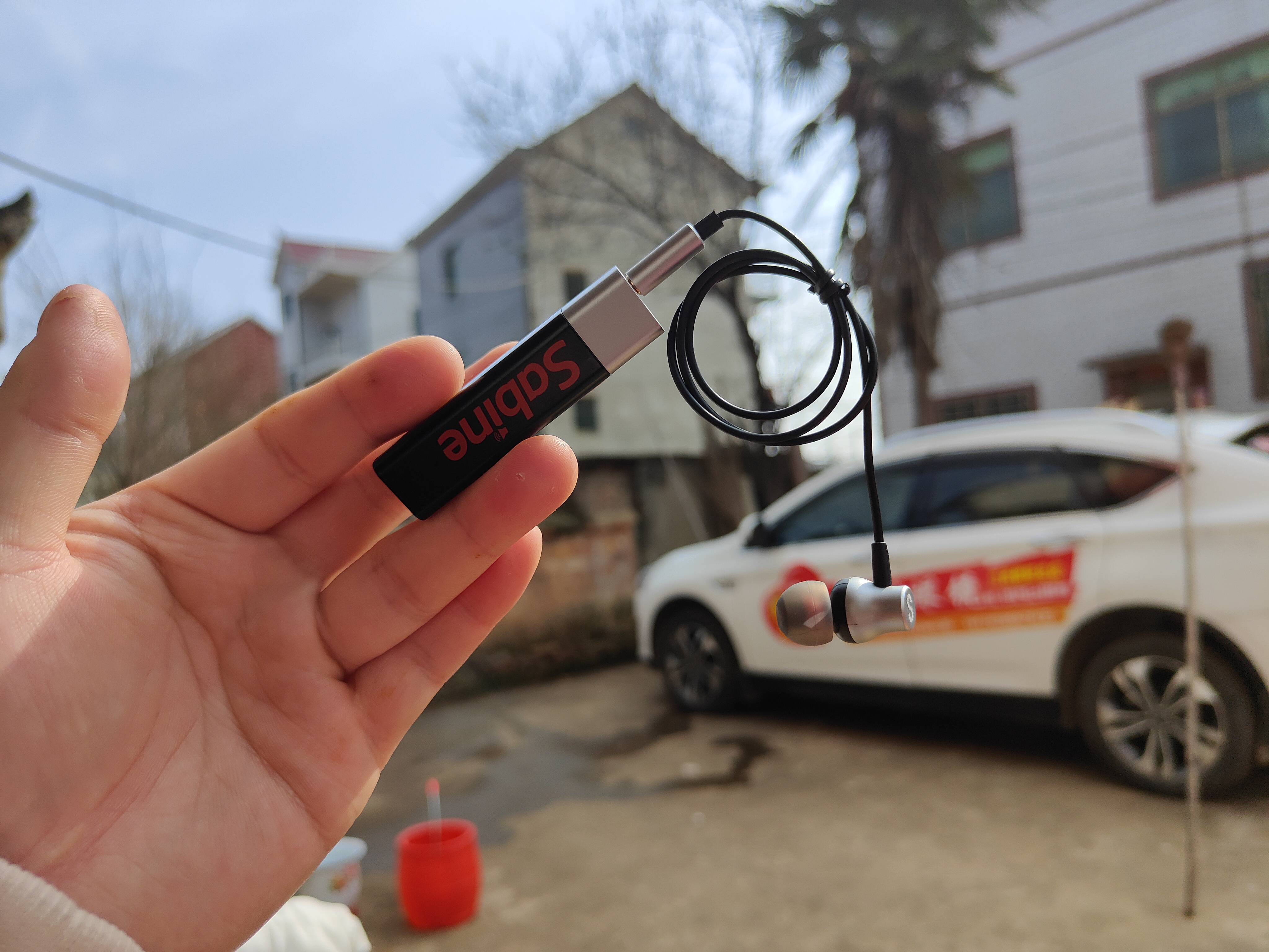 视频“小能手”，塞宾小搬蓝牙领夹麦克风，小体积大效果