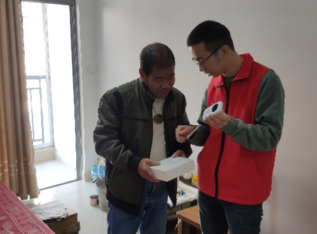 中移物联网情系独居老人，推动智能终端