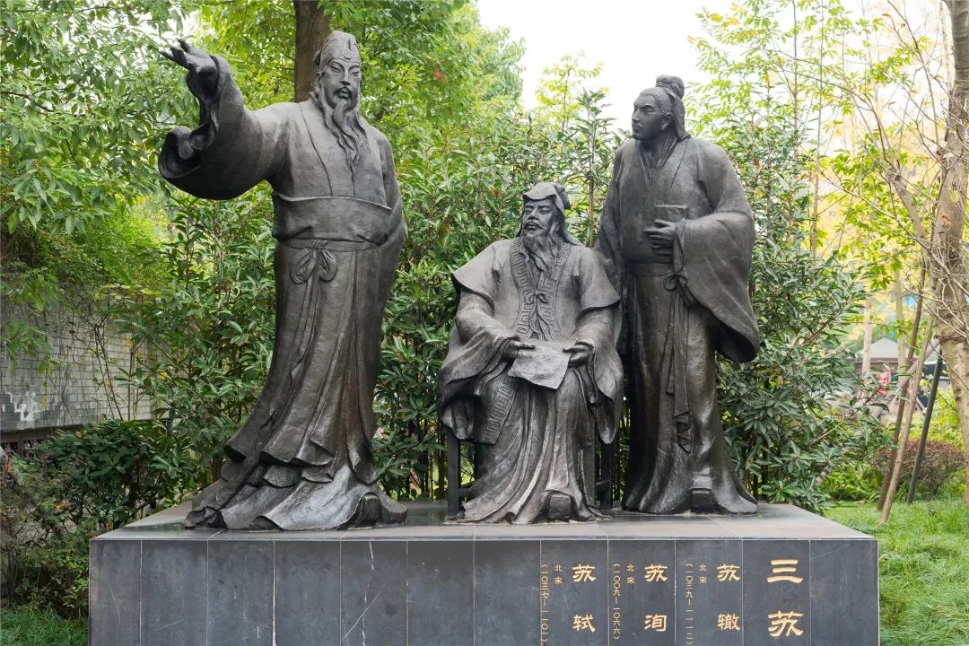 56范文（高中） | 传统文化类作文，可巧用古诗词串连凸显主旨