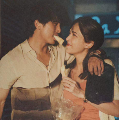 邱泽许玮甯官宣结婚！晒亲密合影大秀恩爱，贴身搂抱手上钻戒吸睛