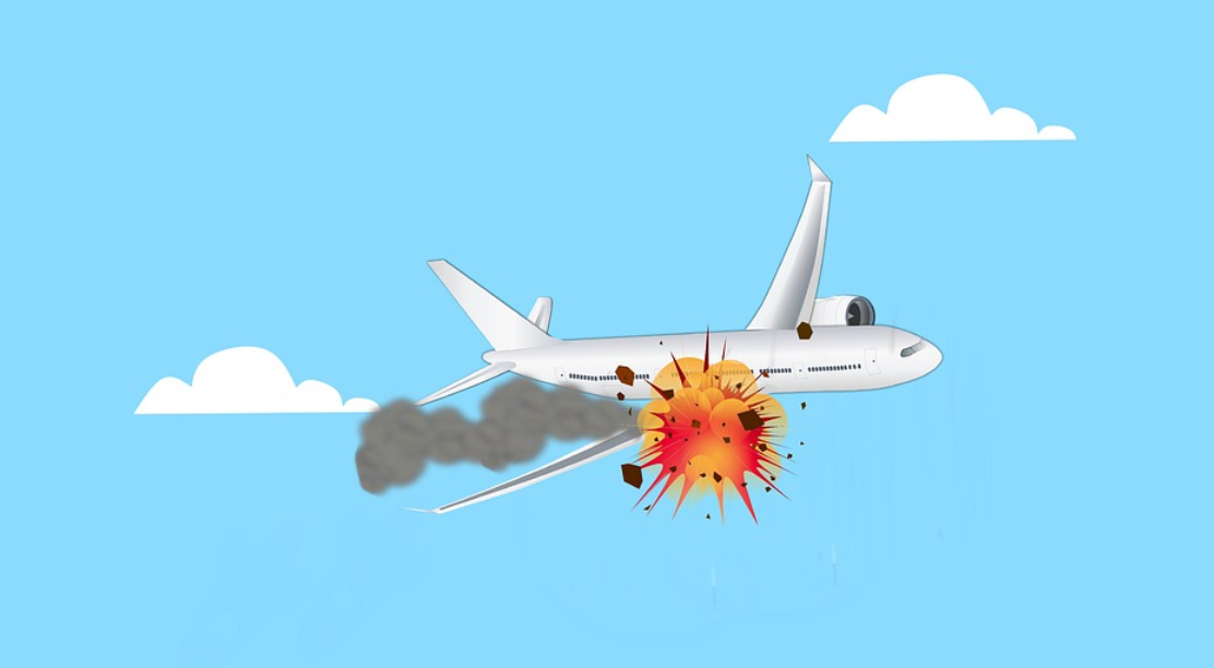 重庆江北机场一飞机起火,原因系发动机擦地导致,飞机起火多危险