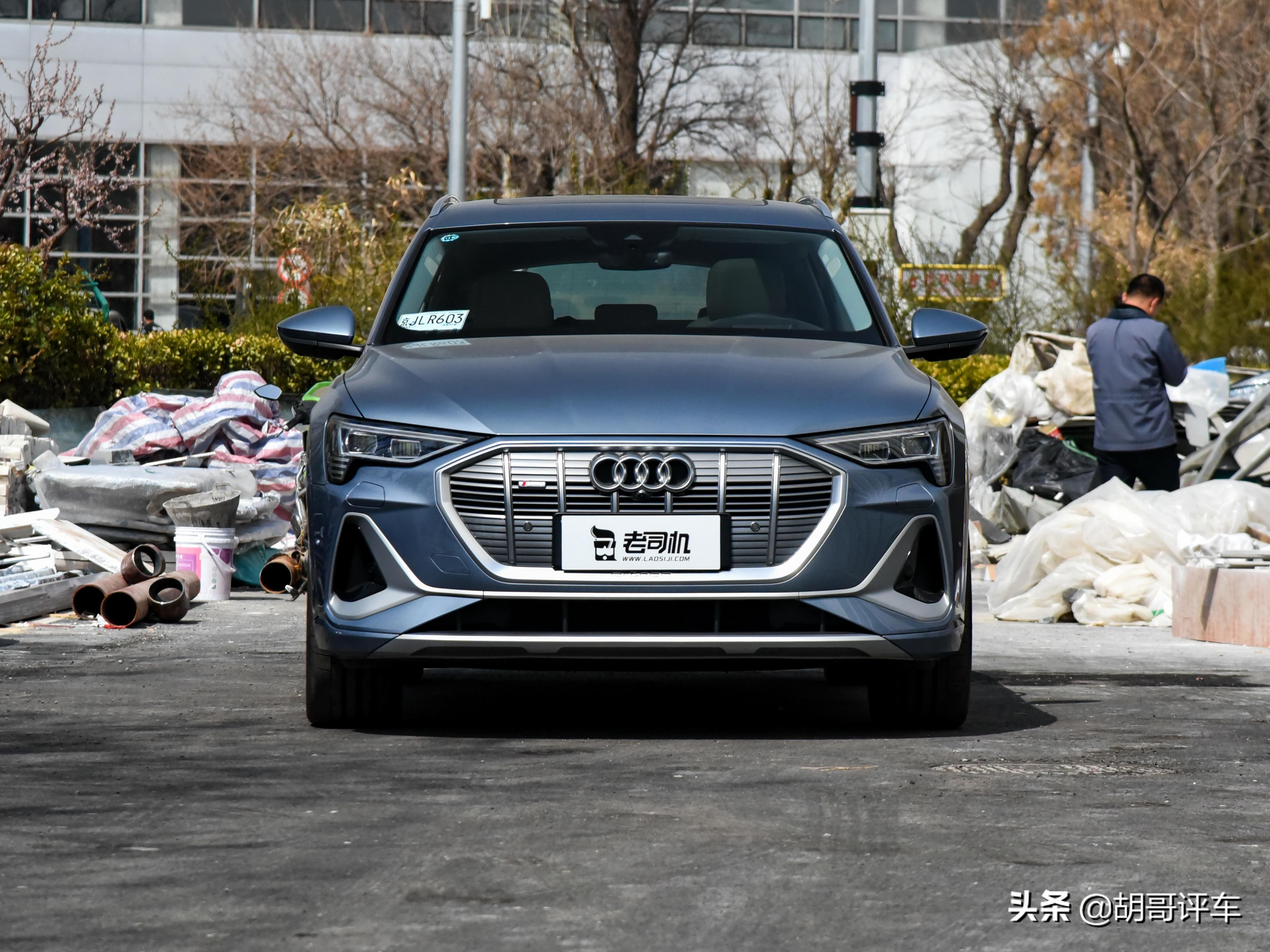 德国豪华品牌的中大型suv 实拍奥迪e-tron