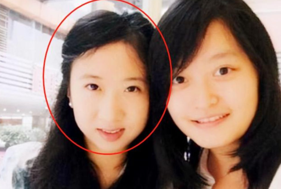 “空气香甜女”杨舒平回国后，被中国企业嫌弃，靠遛狗打发时间