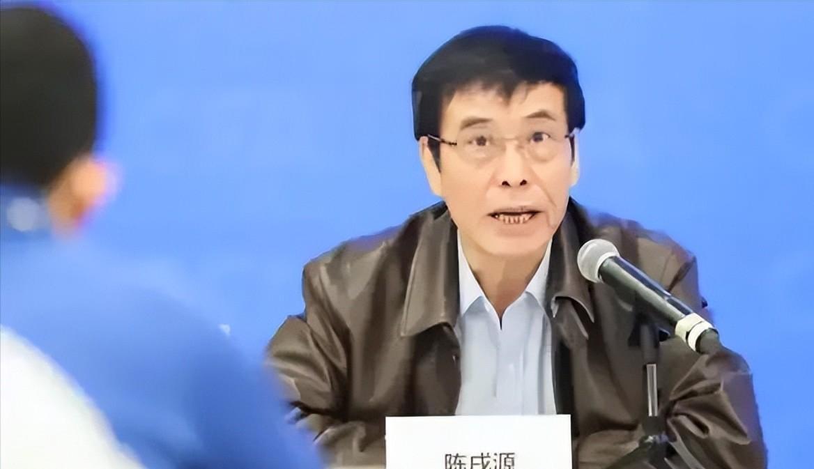 卡卡为什么不到中超(第六联赛实锤？曝C罗小罗都曾问价中超，而今却9队欠薪，谁的错)