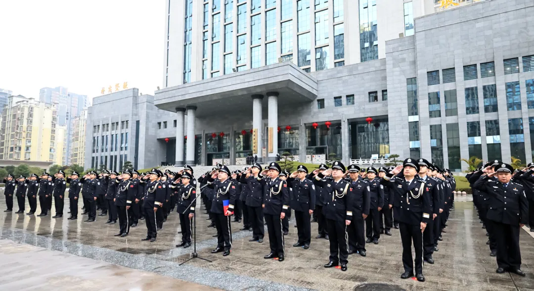 【你的平安我的节日】广西河池:以“警”之名致敬我们的节日