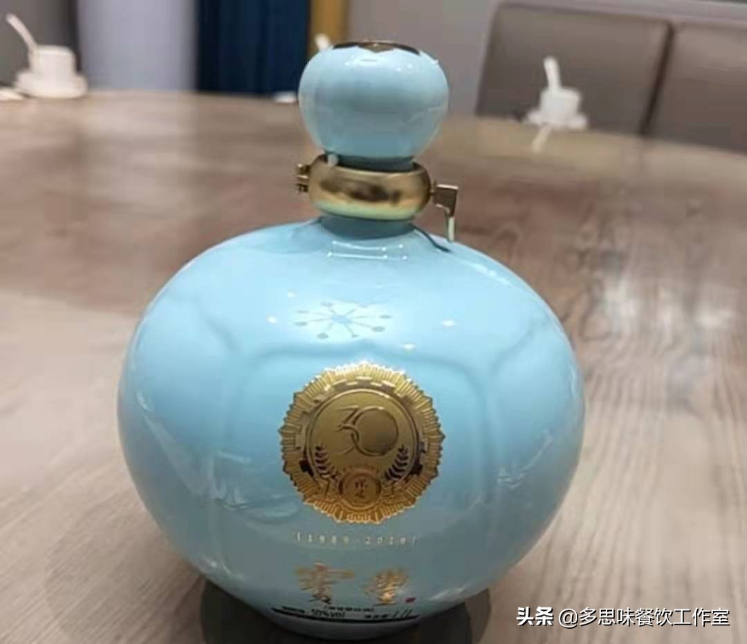 送老丈人什么酒好上档次还不贵（送老丈人酒两瓶还是一箱）
