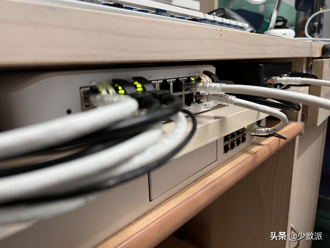 在 4 平米的空间寝室中活出精彩，我的宿舍改造方案