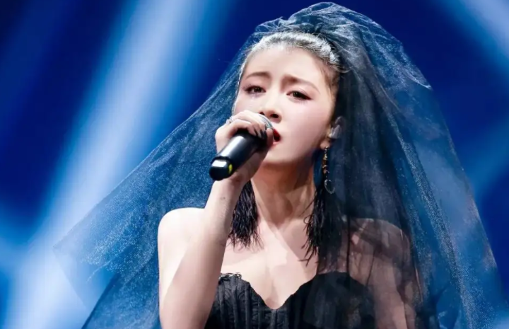 李嘉格：曾参加中国好声音，未夺冠却收获了爱情，嫁给爱奇艺总裁