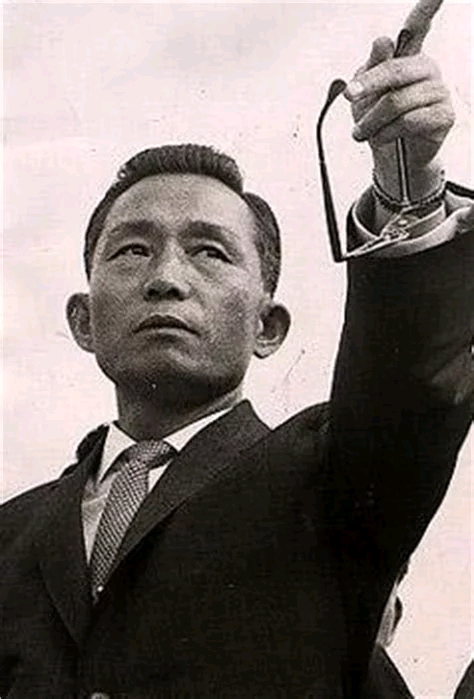 盘点韩国历届总统,朴正熙遇刺身亡,他女儿坐牢时间超过执政时间