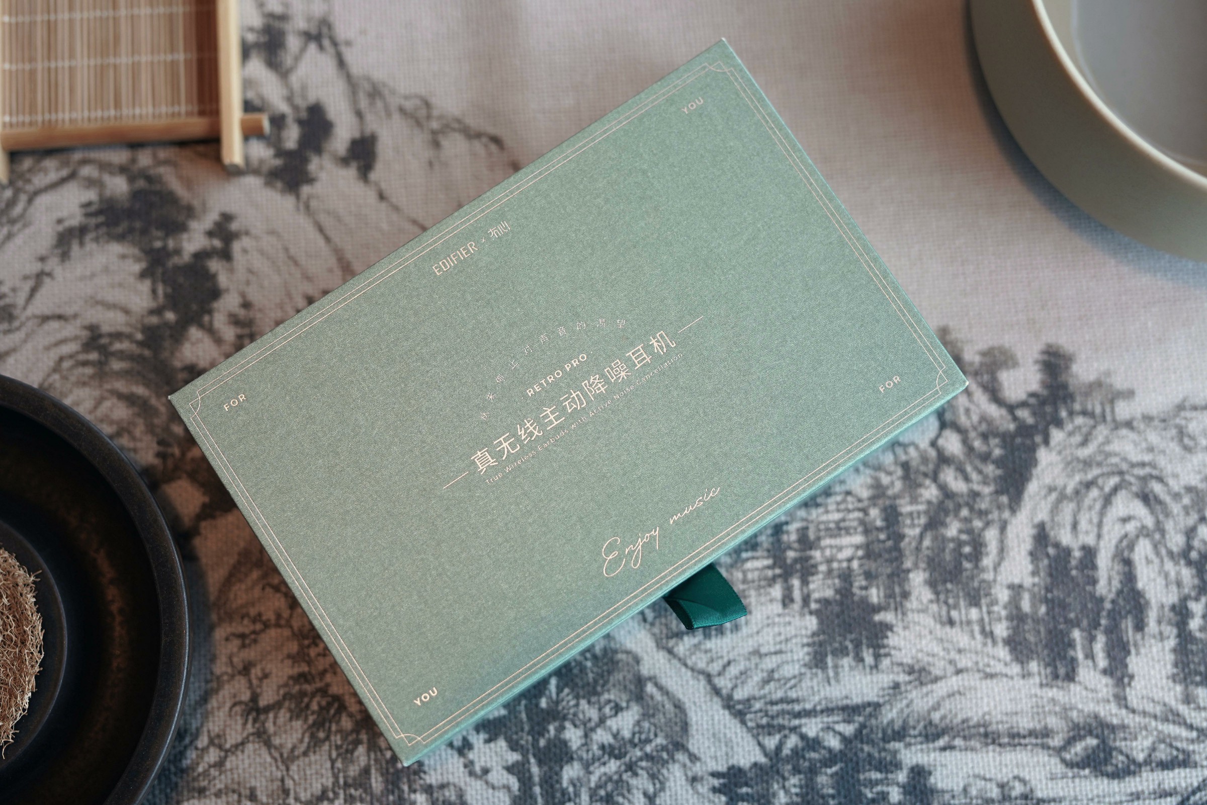 不是旗舰胜似旗舰！漫步者 Retro Pro降噪耳机值得买吗？