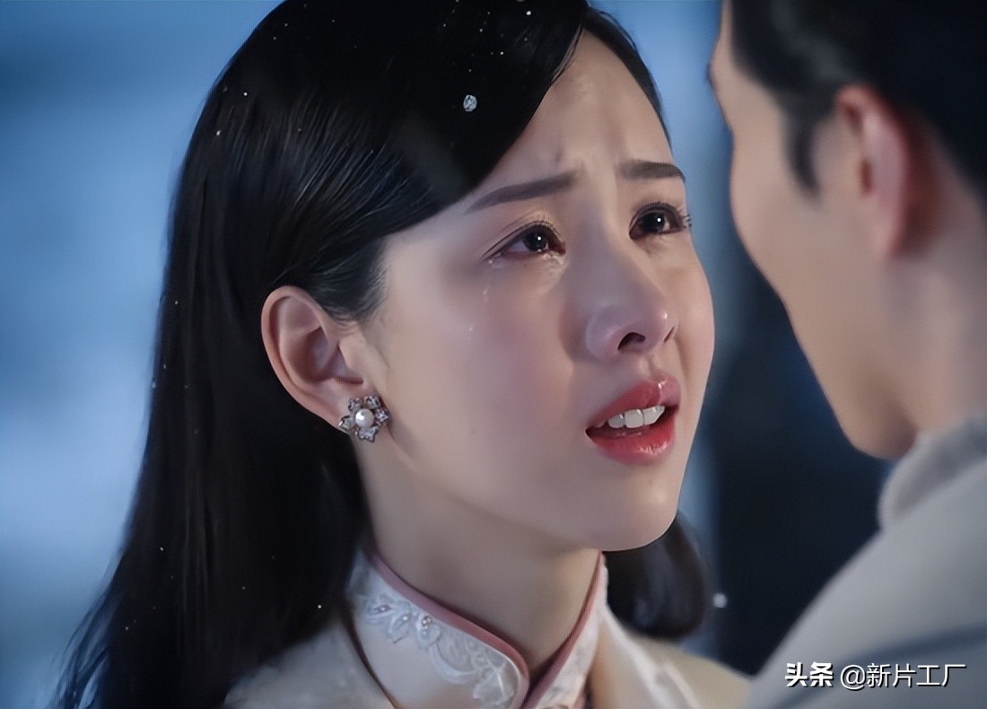 3年前是“五官乱飞”，3年后是万人夸，陈都灵终于“开窍”了