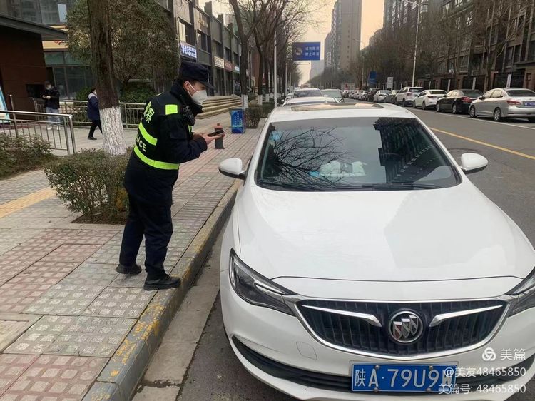 恪尽职守护元宵——西安市公安局航天分局巡特警大队加大元宵期间社会面管控力度