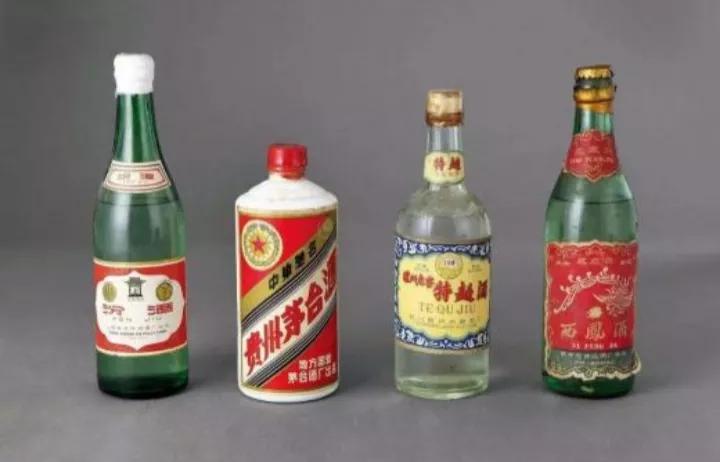 中国2大“贴牌酒”，曾让茅台、五粮液望尘莫及，如今在柜台积灰