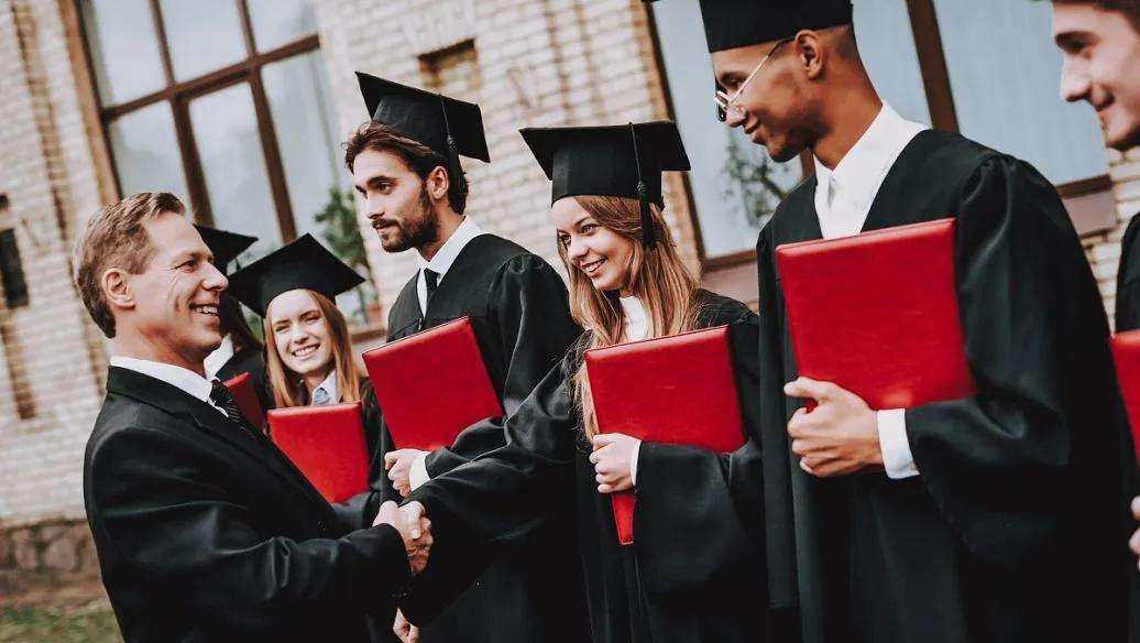 清华口碑直线下降，施一公辞职创校：清华70%的高考状元都去哪了?