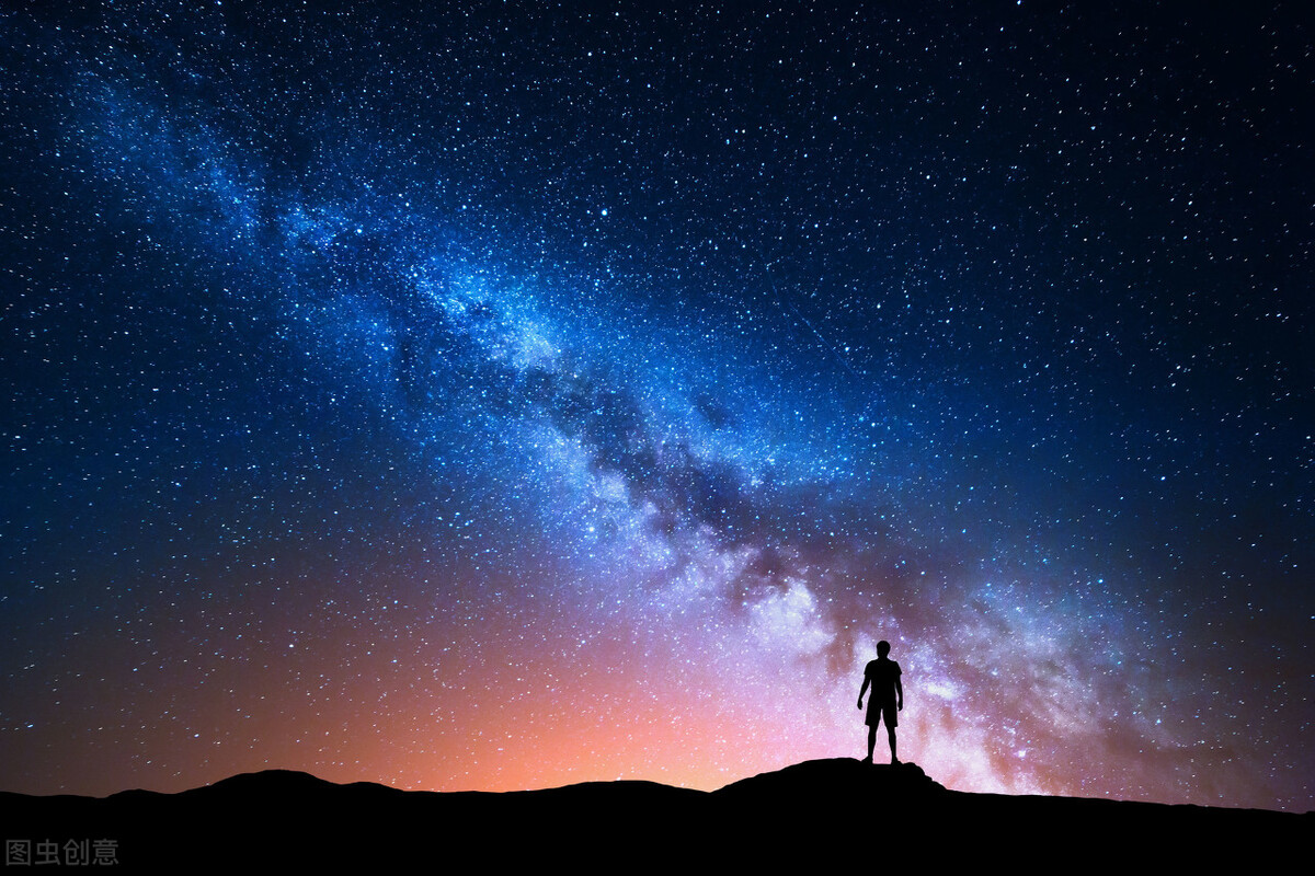 电影《瞬息全宇宙》：荒诞和严肃、轻巧而沉重、感人也戏谑、虚实