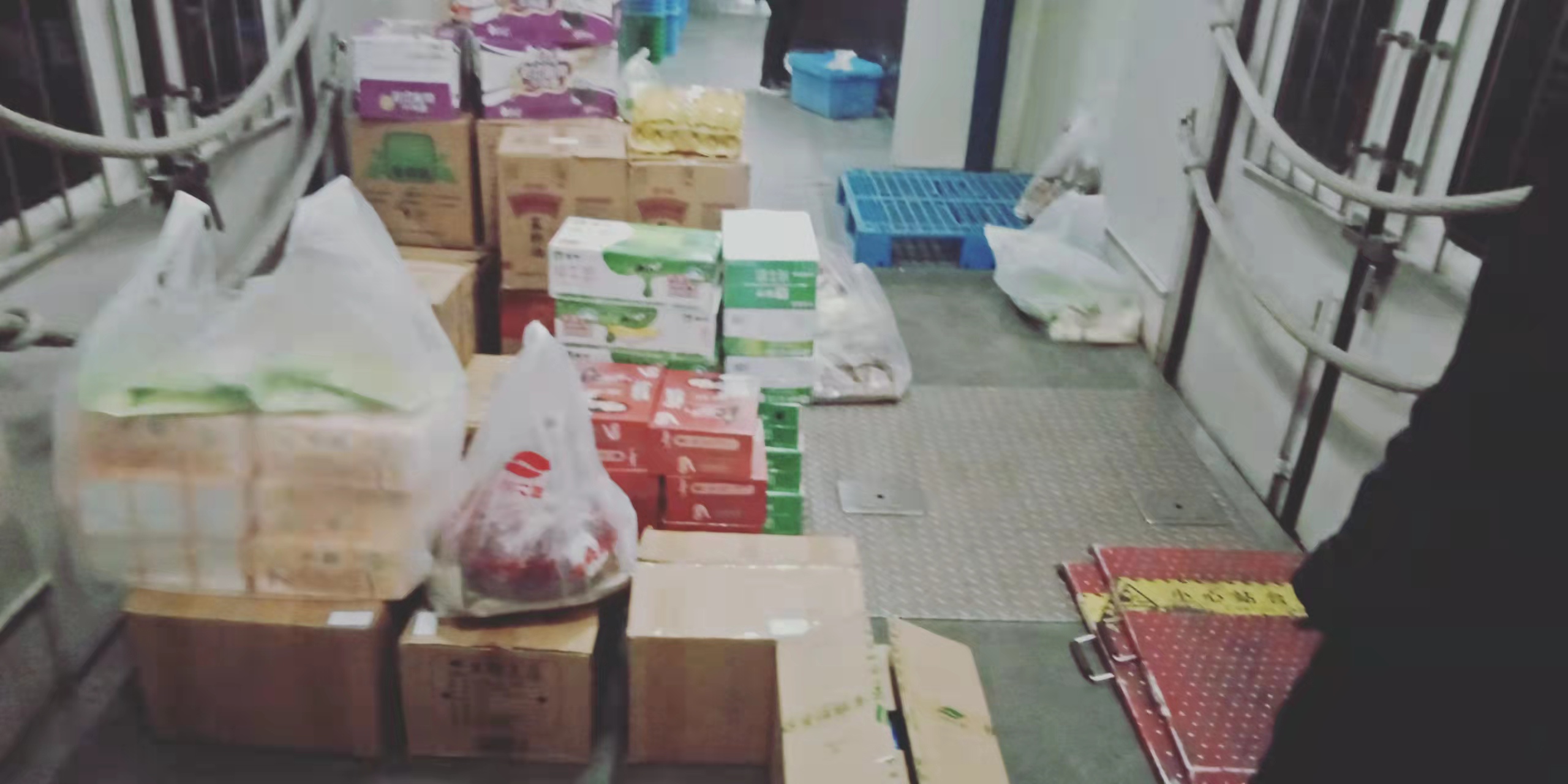 “12年每天上下班往返我都乘这趟小慢车！”
