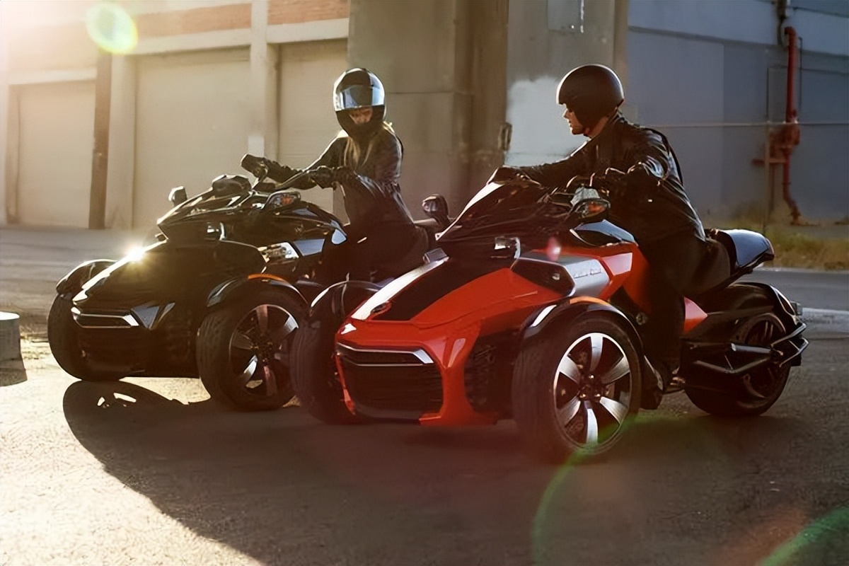 庞巴迪加入两轮摩托车行列，Can-Am全新电动摩托阵容揭晓