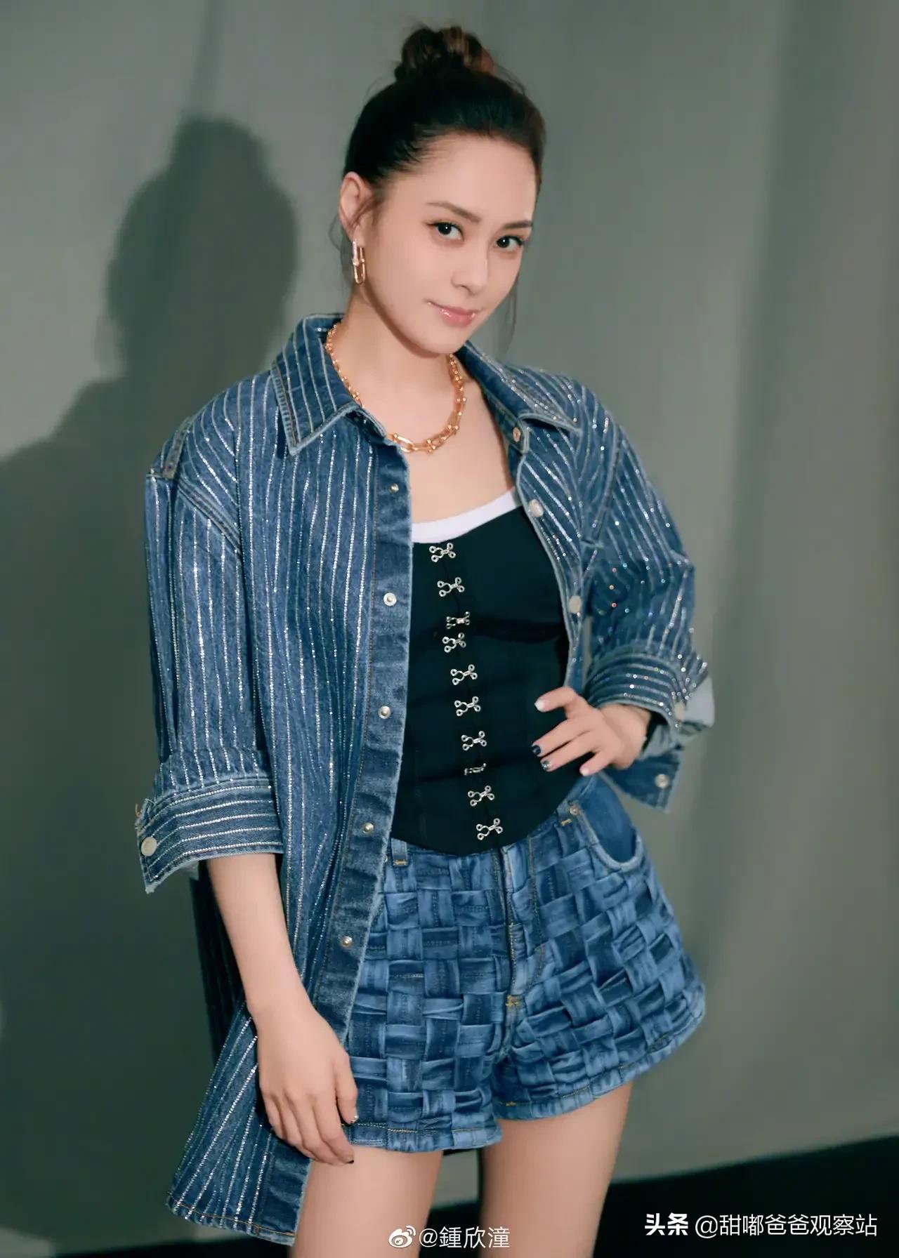 阿娇瘦了，刚刚发了一组美照