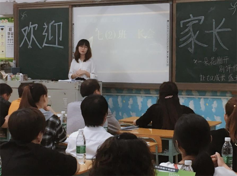 2000年，江苏破产女老板收养16岁孤儿，15年后孩子回报她1530万