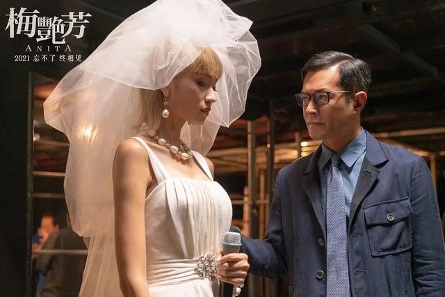 梅艳芳逝世18周年，袁咏仪深夜晒照问候，连续第11年悼念梅姐