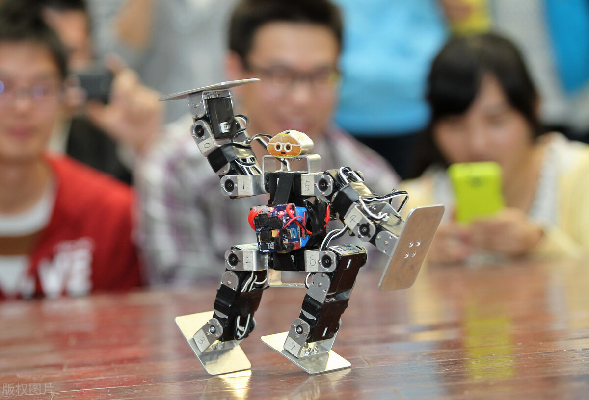 有学历的学生vs没有学历的学生，二者有何区别，从五个因素分享