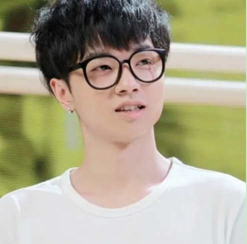 快乐男声出道的华晨宇