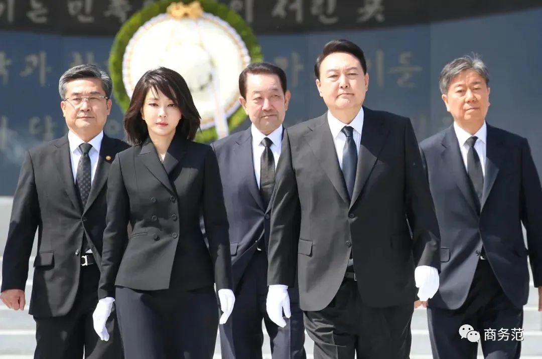 如何识别“真假白富美”？韩剧《安娜》造假骗倒上流社会