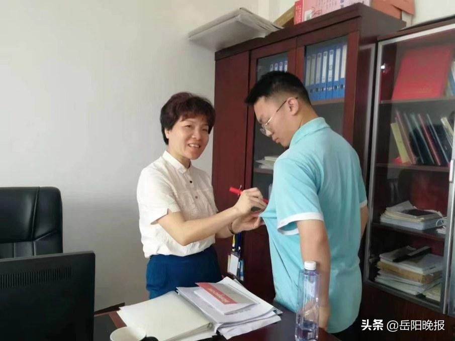 岳阳市第十六中学：立稳潮头