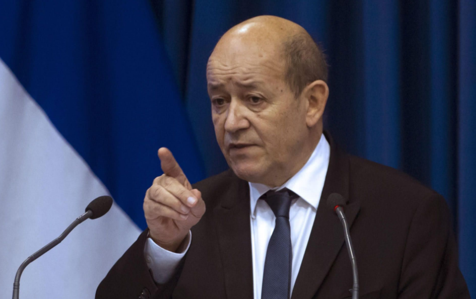 ��������׼���ý���̨��������������Ϻ�Ϩ�𣬱��Һ����ֳ�Χ��