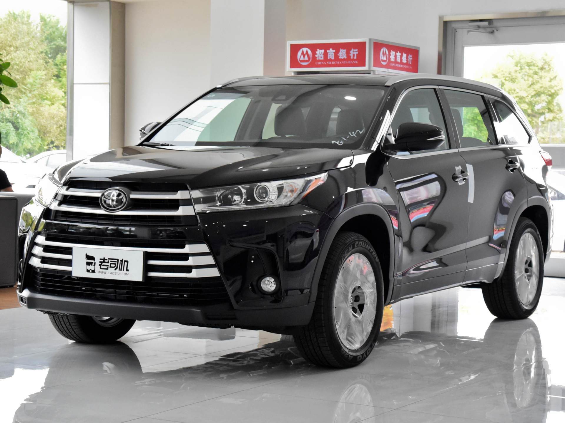 比新款更便宜,7座suv销量第一,实拍丰田汉兰达