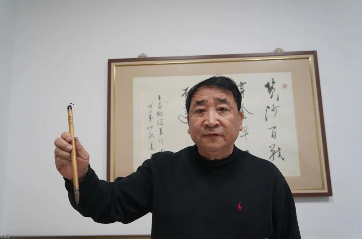 2014年，成龙过60大寿，邀请赵本山参加寿宴，并嘱咐"赵哥