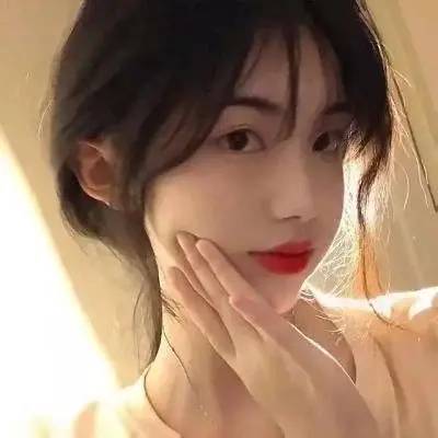 2月14日情人节朋友圈文案的祝福语句句浪漫和情人节表白句子大全