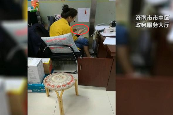 公务员未来可能转变为合同制，薪资会下调吗？22年考生需注意