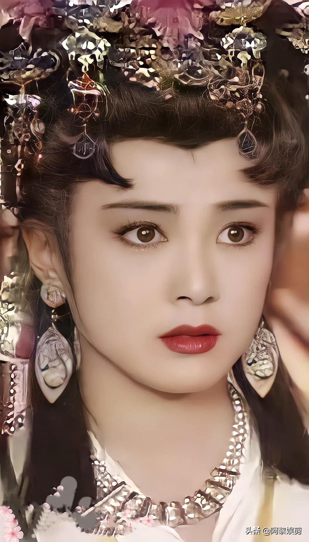 傅艺伟年轻的时候真是风华绝代