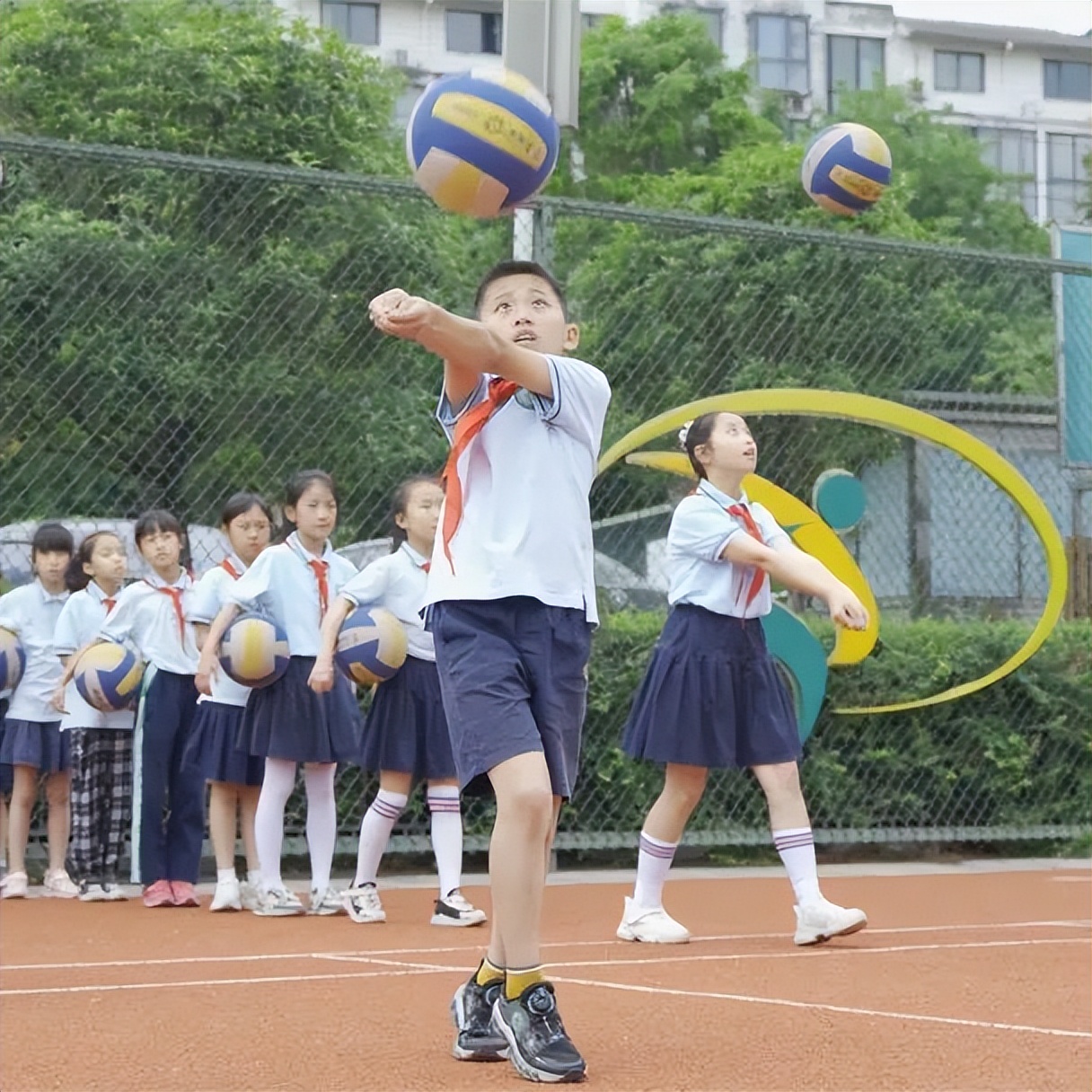 喜报！南湖小学被授予新区体育后备人才基地和体育传统特色学校