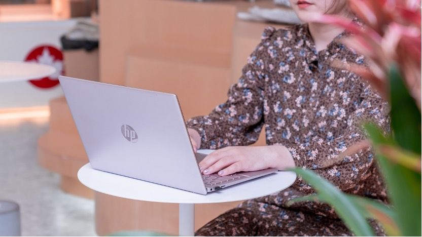 惠普星 14 Pro 评测：i7-12700H + 2.8K OLED 屏的高性能轻薄本模范生