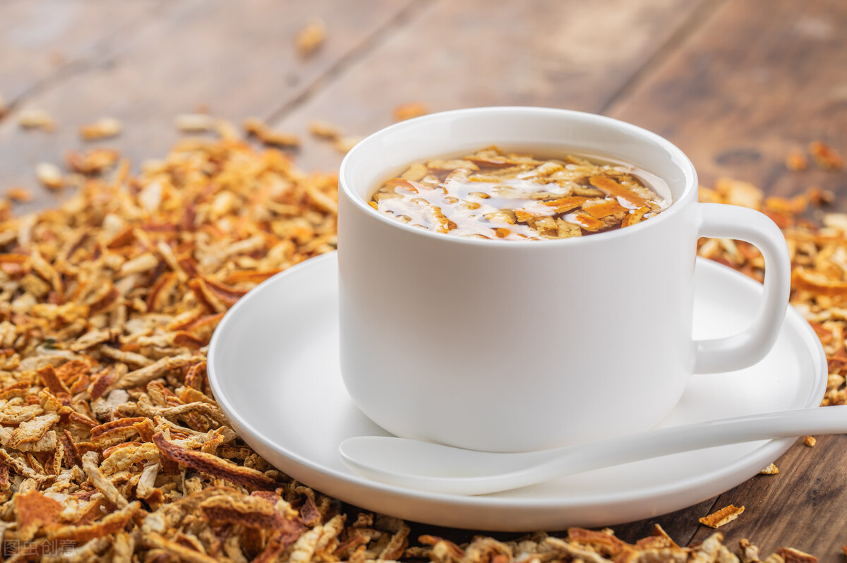 橘子皮不要扔了，蒸熟后再晒，不花一分钱，作用还很厉害，收藏了