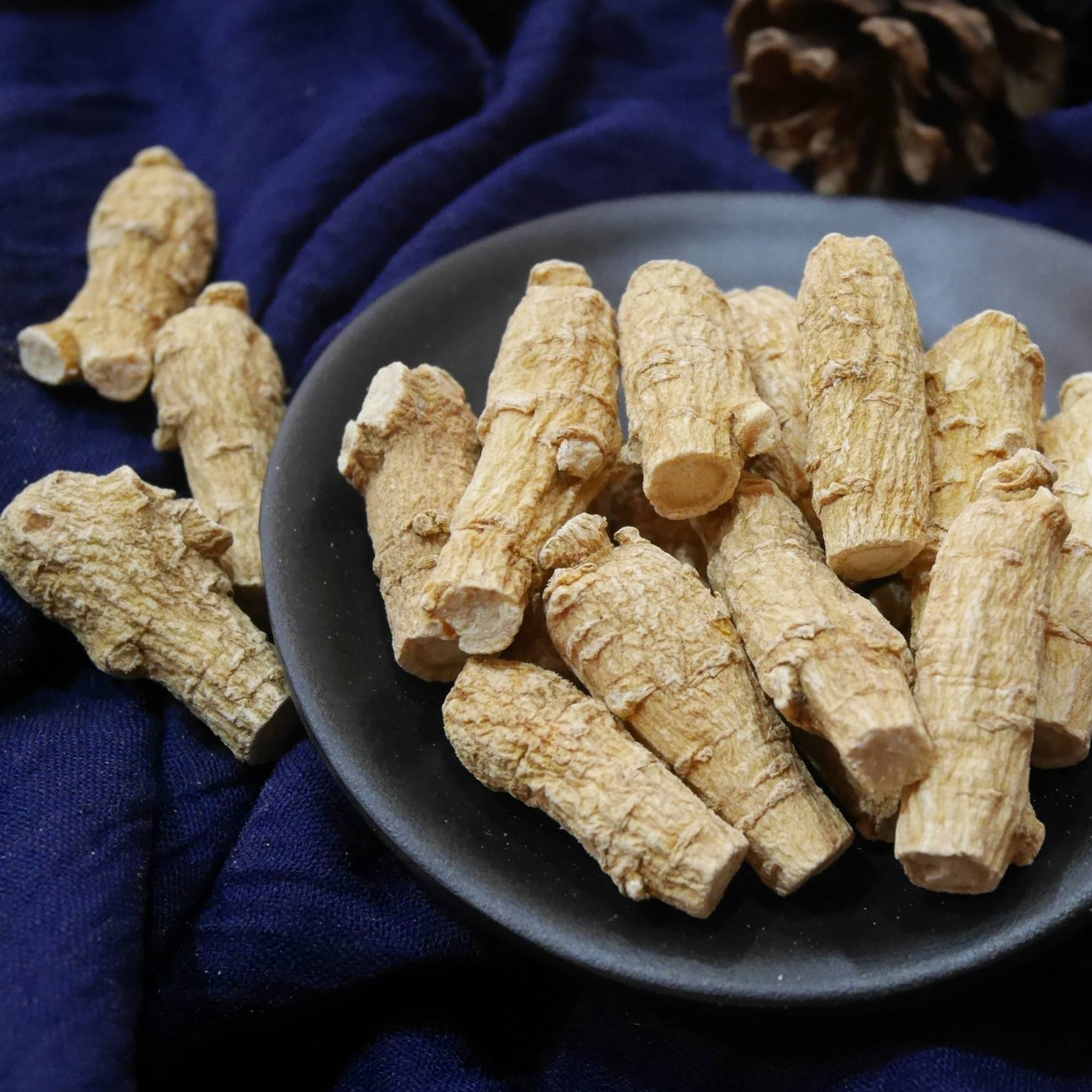 西洋参——阴虚有热的人吃它,滋阴润肺,帮助赶走亚健康状态