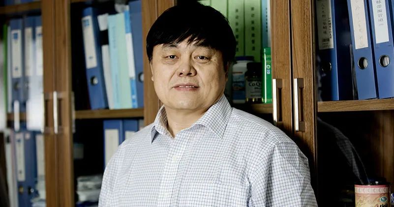 “中国爱德华”布局眼科，董事长重金增持