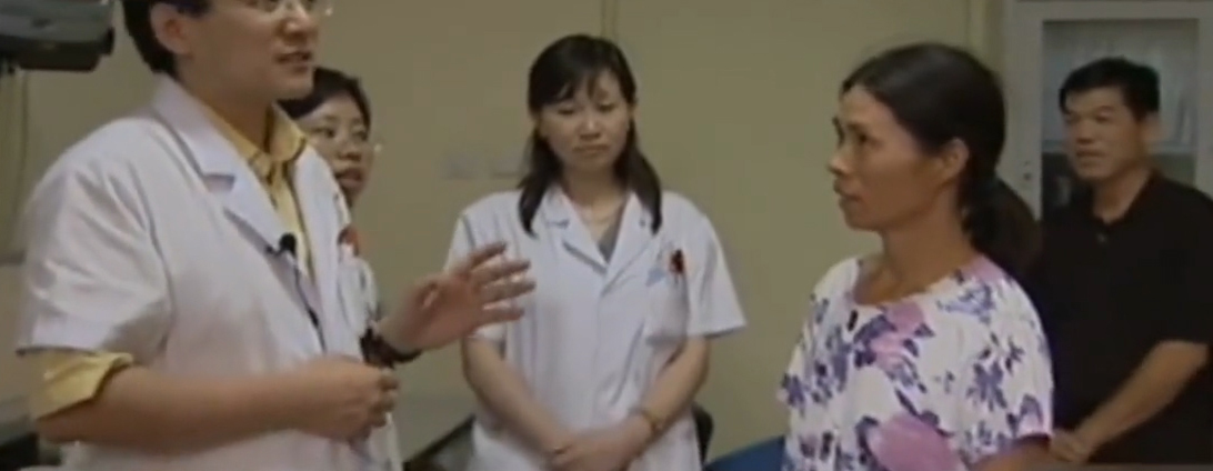 河南女子称自己40年没睡觉，监控观察两天，拍下“诡异”的事情