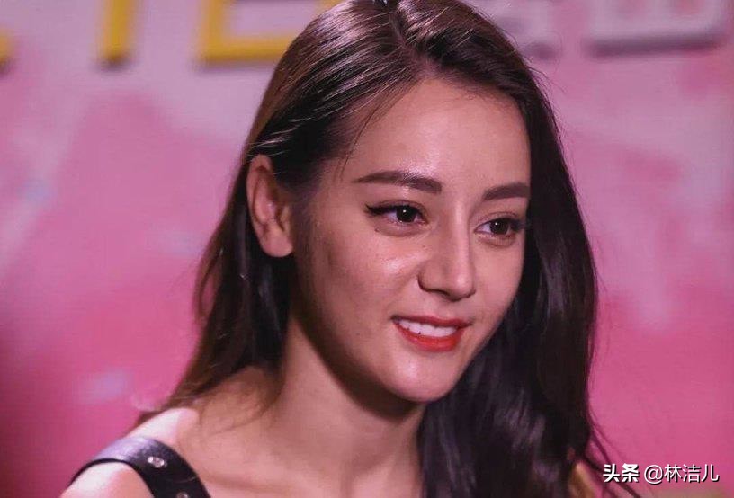 杨幂、白鹿的眼睛太美了，热巴却被眼下卡粉给坑惨，看起来老10岁