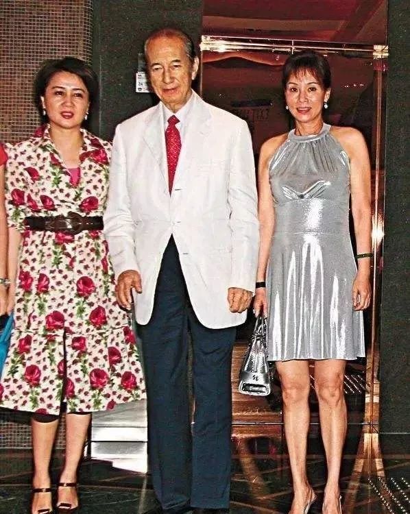 起底赌王三房：子女全员低学历恋爱脑？蓝琼缨去世三太要如何自处