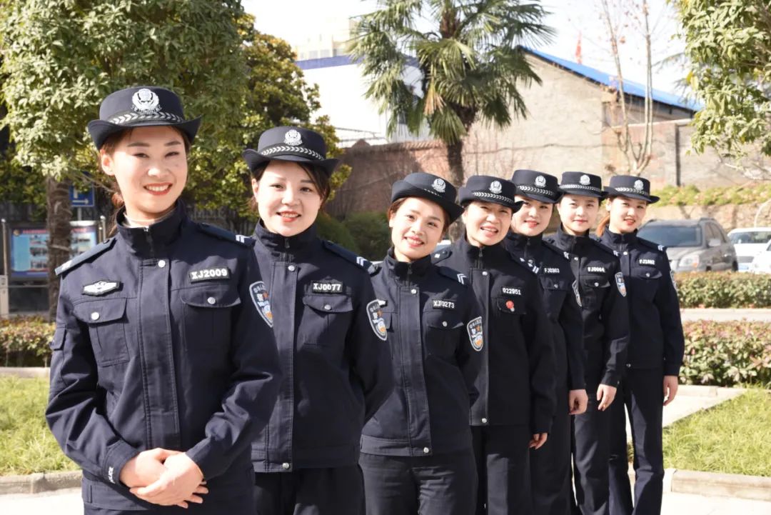 周至警花别样红 无悔青春耀警营