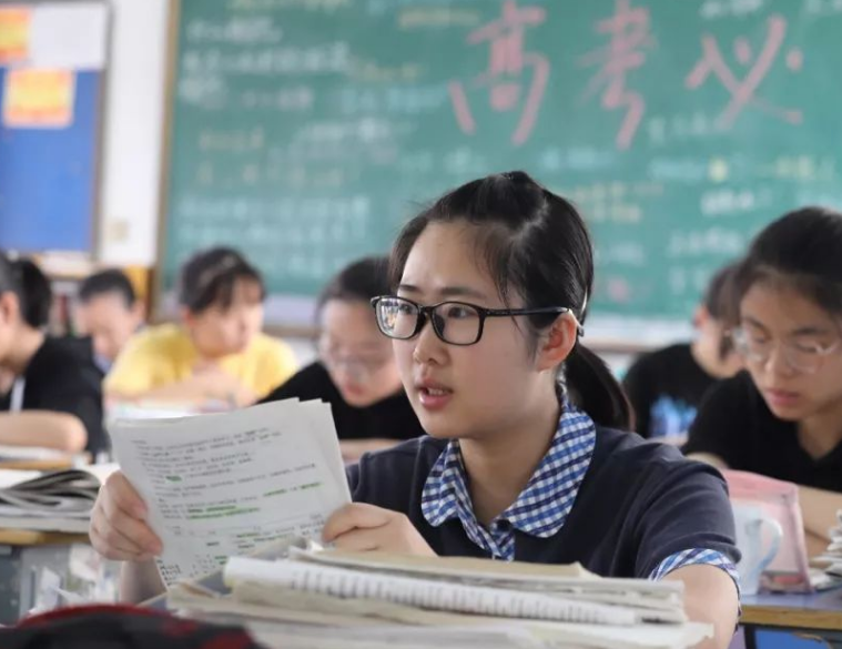 2022年各省高考人数出炉，河南省再次独占鳌头，看到北京有些心酸
