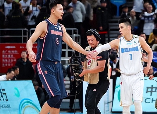 林书豪为什么进nba了(在NBA效力期间，林书豪的表现却比阿联更出色，这是什么原因？)