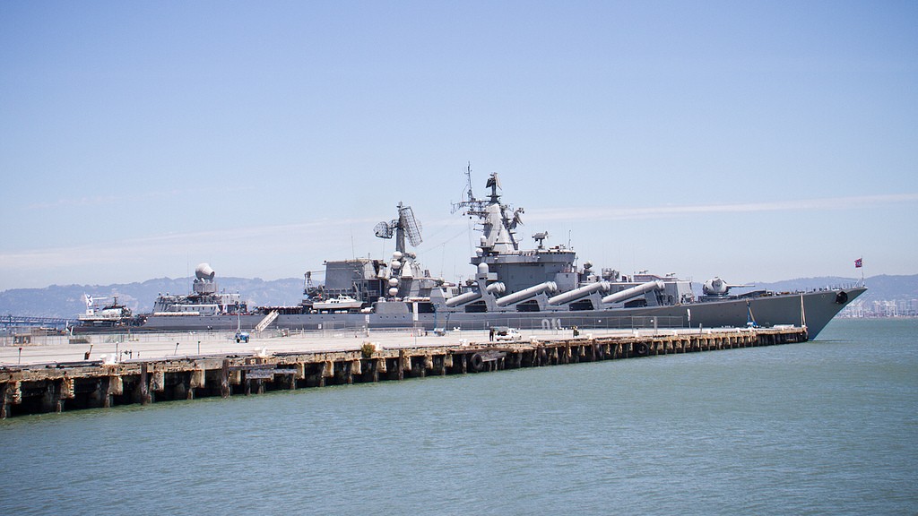 ����˹����ˮ�潢ͧ�����������������û����֮��