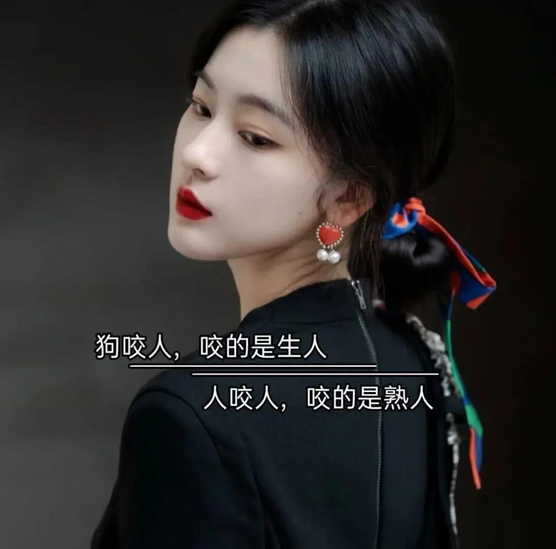 干净小众有品味的背景图