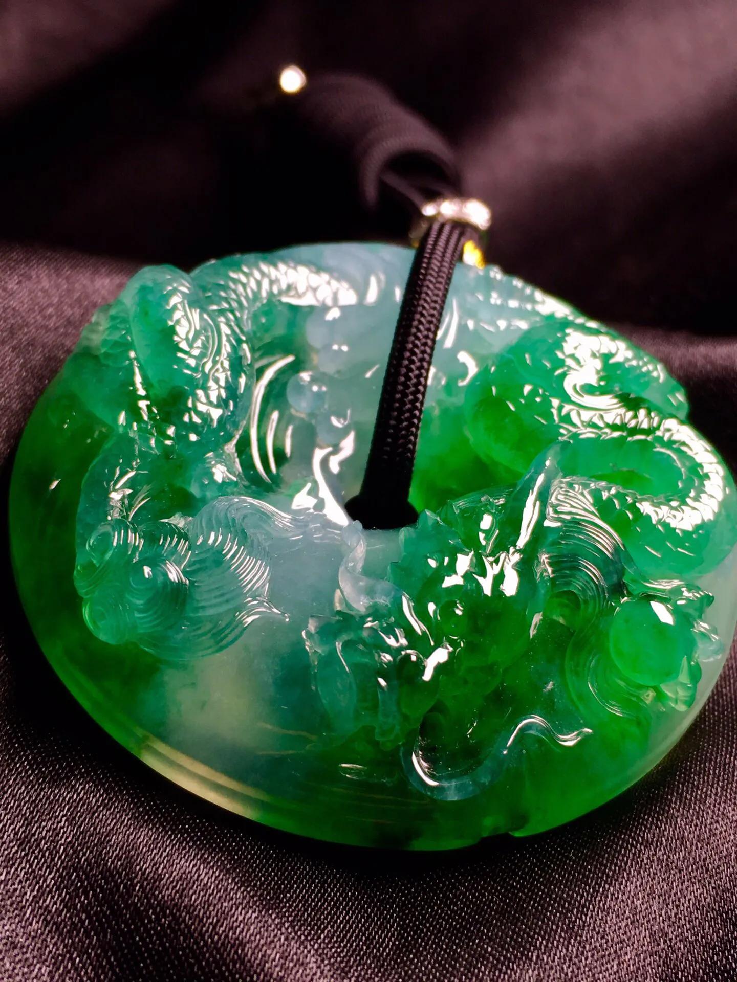 翡翠牌子图片大全(翡翠龙牌图集) - 赤虎壹号