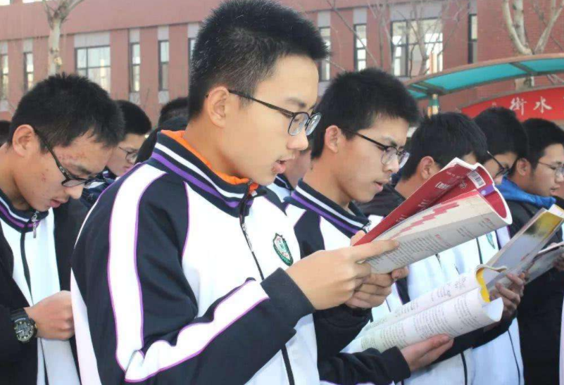 河北高中排行榜出炉，榜首备受学生家长青睐，第二名也是实力不凡